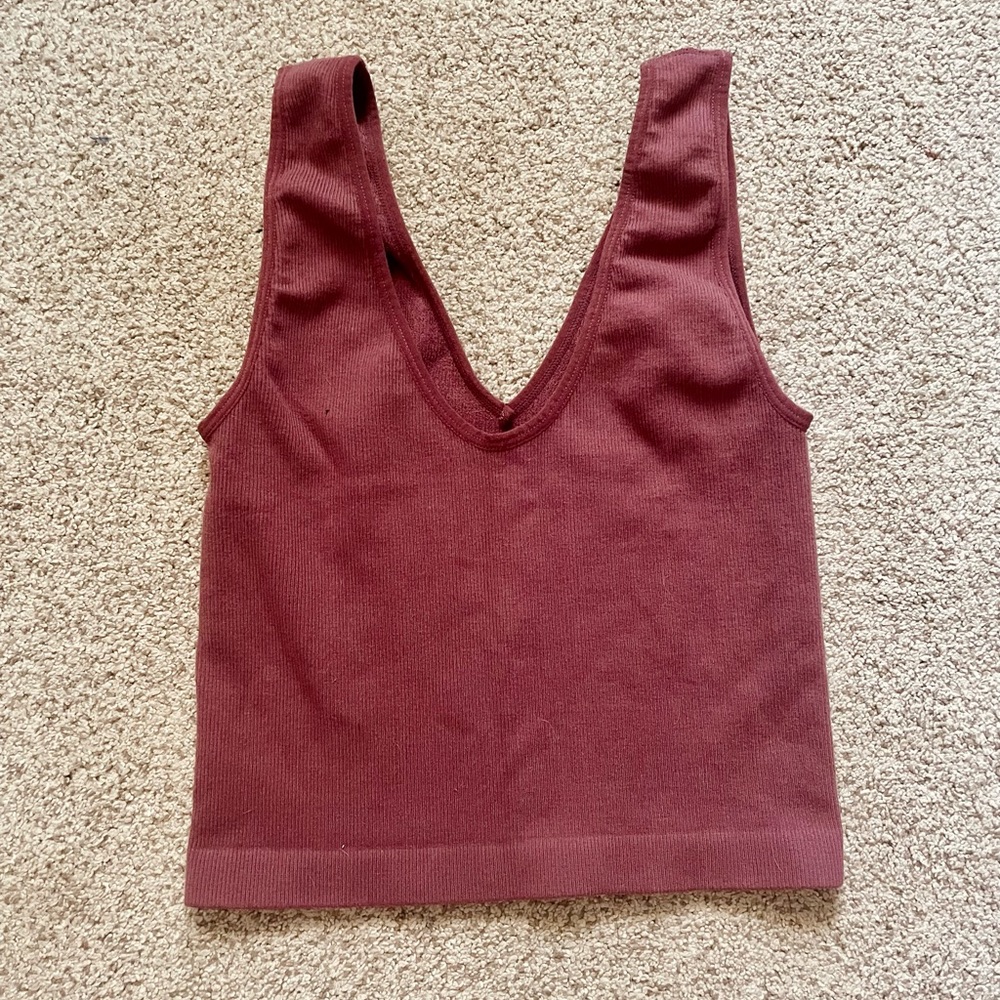 V-Neck Ribbed Tank - Picture 2 of 2
